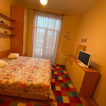 Fantastic 2 Bedroom - Top Center Apartamento