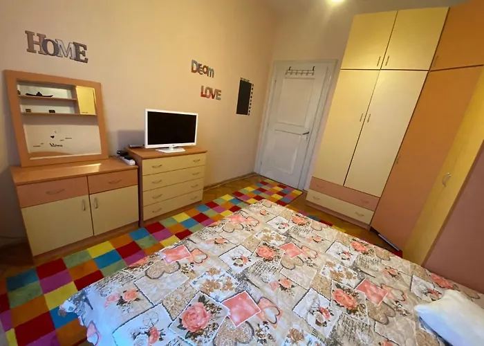 Apartment Fantastic 2 Bedroom - Top Center *